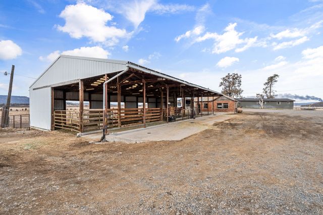 7122 E Langell Valley Road, Bonanza, OR 97623