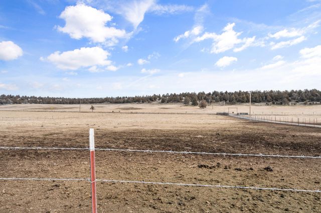 7122 E Langell Valley Road, Bonanza, OR 97623