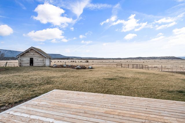 7122 E Langell Valley Road, Bonanza, OR 97623