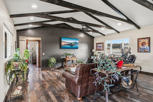 7122 E Langell Valley Road, Bonanza, OR 97623