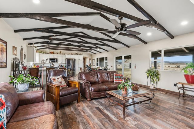 7122 E Langell Valley Road, Bonanza, OR 97623