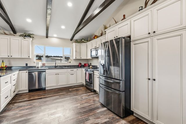 7122 E Langell Valley Road, Bonanza, OR 97623