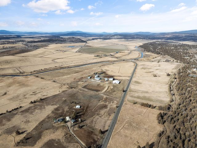 7122 E Langell Valley Road, Bonanza, OR 97623