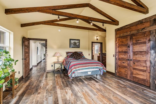 7122 E Langell Valley Road, Bonanza, OR 97623