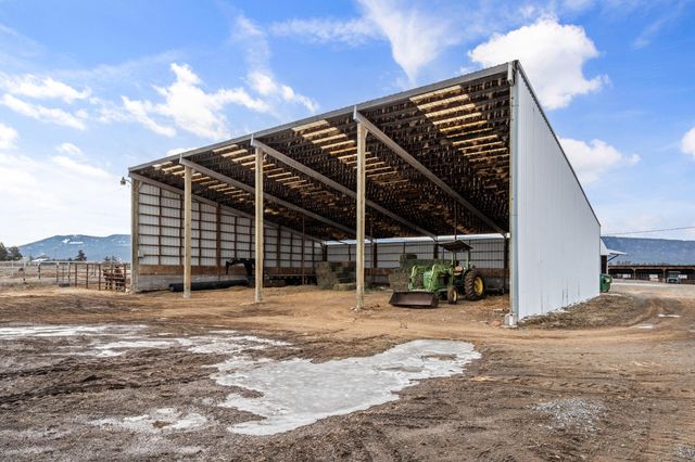 7122 E Langell Valley Road, Bonanza, OR 97623