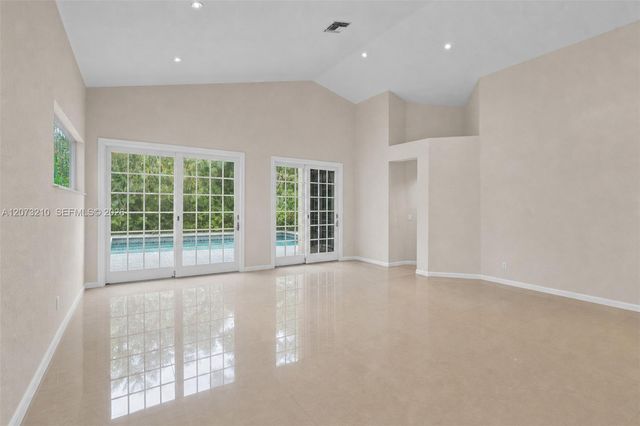 1090 SW 156th Avenue, Pembroke Pines, FL 33027
