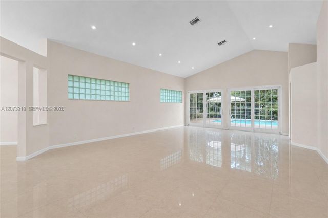 1090 SW 156th Avenue, Pembroke Pines, FL 33027
