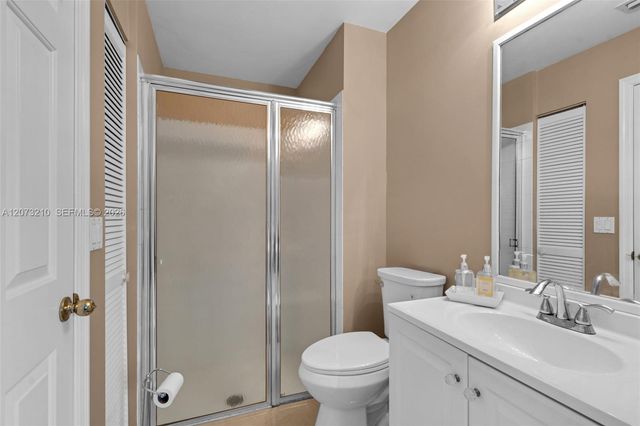 1090 SW 156th Avenue, Pembroke Pines, FL 33027