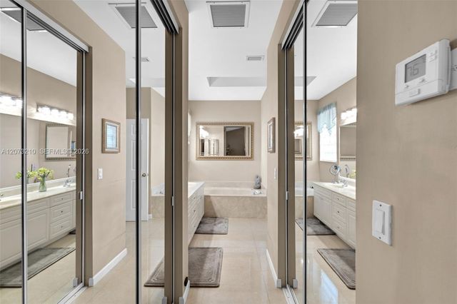1090 SW 156th Avenue, Pembroke Pines, FL 33027