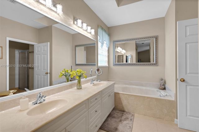 1090 SW 156th Avenue, Pembroke Pines, FL 33027