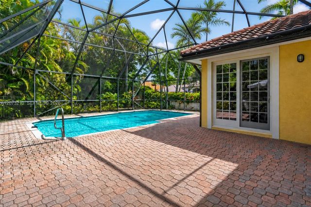 1090 SW 156th Avenue, Pembroke Pines, FL 33027
