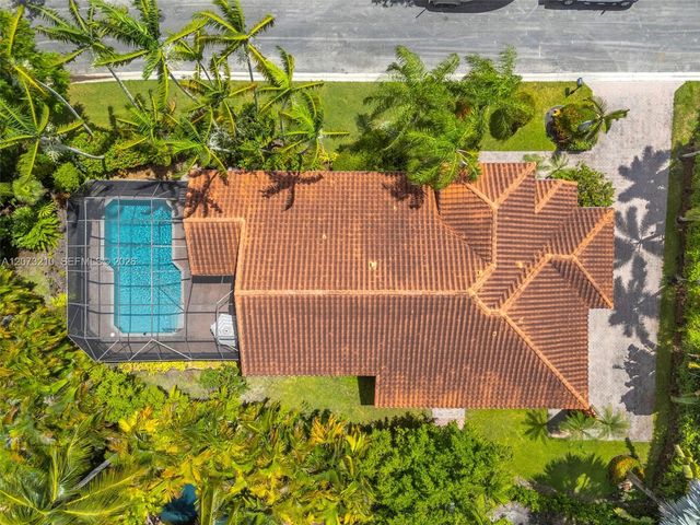 1090 SW 156th Avenue, Pembroke Pines, FL 33027