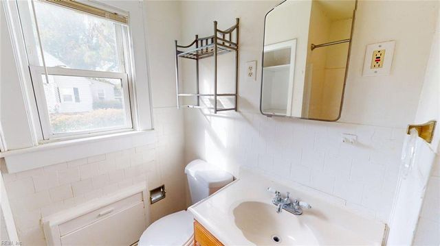 19 Magnolia PL, Hampton, VA 23669