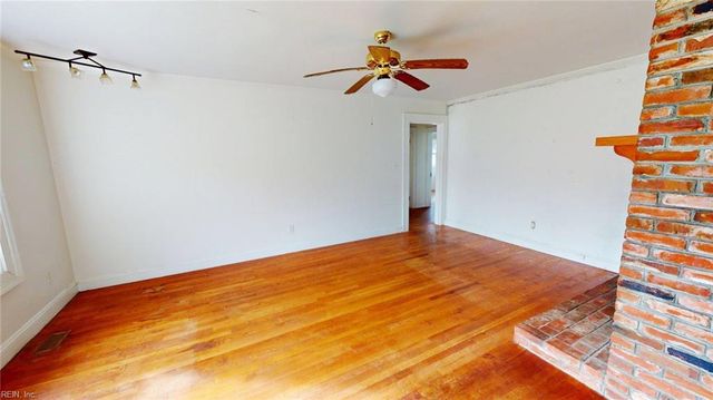 19 Magnolia PL, Hampton, VA 23669