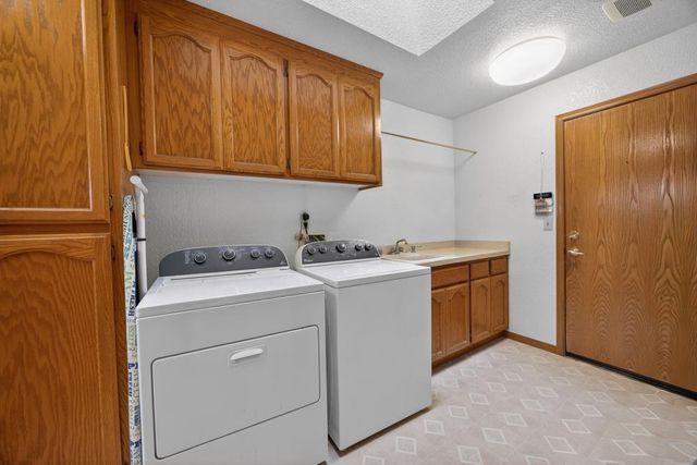 740 Lake Canyon Ave, Galt, CA 95632