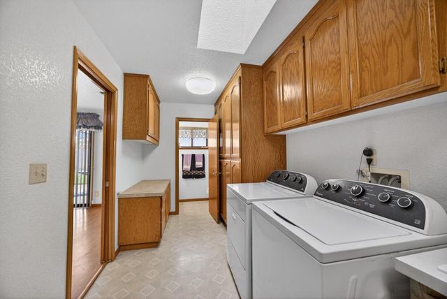 740 Lake Canyon Ave, Galt, CA 95632