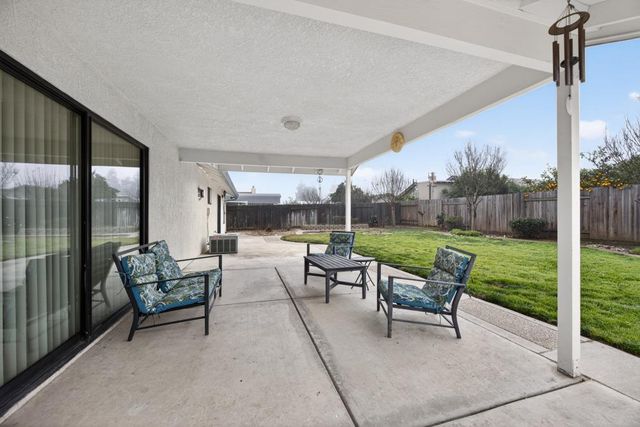 740 Lake Canyon Ave, Galt, CA 95632