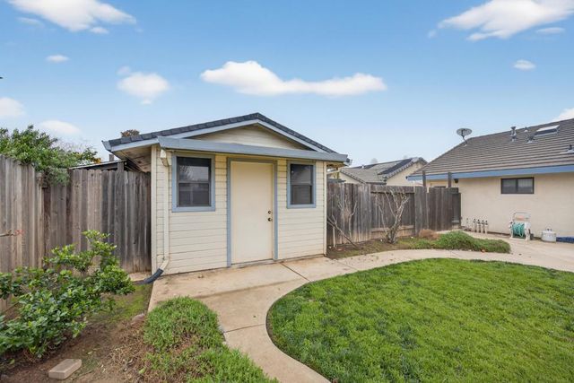 740 Lake Canyon Ave, Galt, CA 95632