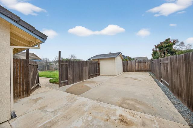 740 Lake Canyon Ave, Galt, CA 95632