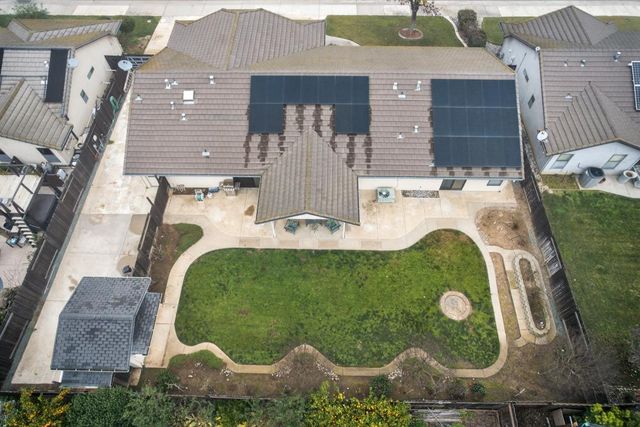 740 Lake Canyon Ave, Galt, CA 95632