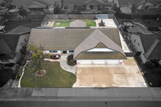 740 Lake Canyon Ave, Galt, CA 95632