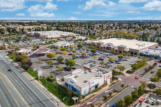 740 Lake Canyon Ave, Galt, CA 95632