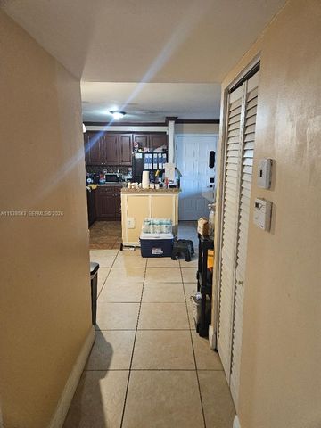 18755 NW 62nd Avenue 101, Hialeah, FL 33015