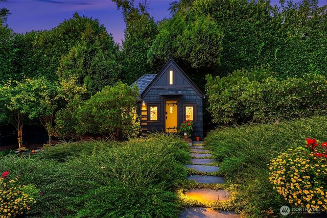 1626 Federal Avenue E, Seattle, WA 98102