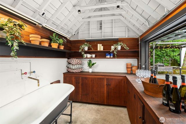 1626 Federal Avenue E, Seattle, WA 98102