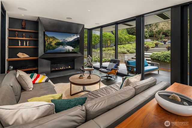 1626 Federal Avenue E, Seattle, WA 98102