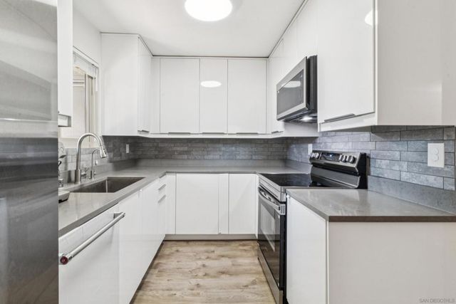 7835 Camino Tranquilo, San Diego, CA 92122