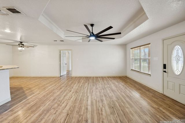 240 Oak Hollow, La Vernia, TX 78121
