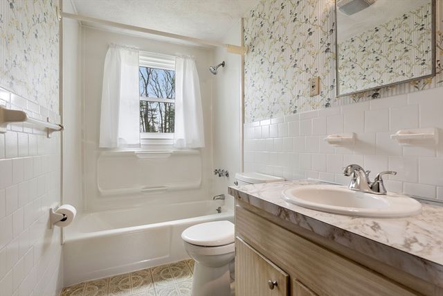 37 Tower Farm Road, Billerica, MA 01821