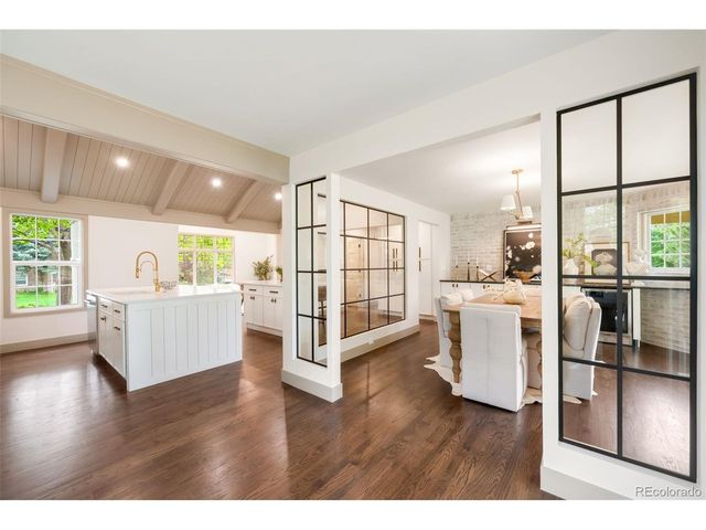 8024 S Oneida Ct, Centennial, CO 80112