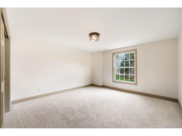 8024 S Oneida Ct, Centennial, CO 80112
