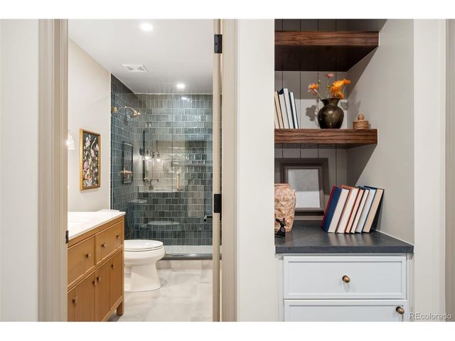8024 S Oneida Ct, Centennial, CO 80112