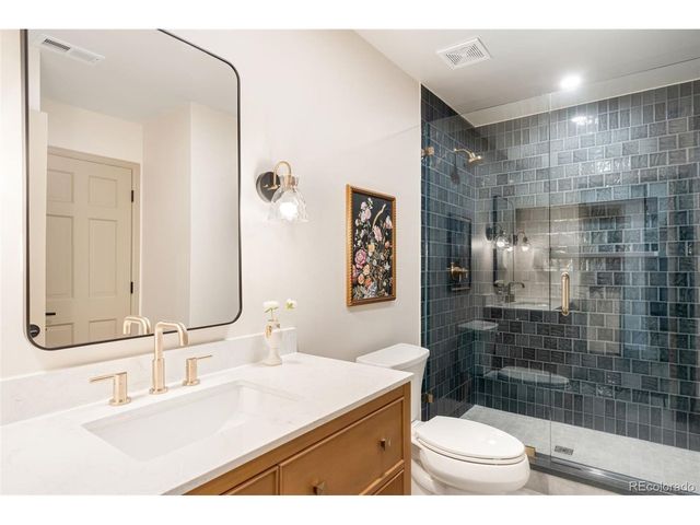 8024 S Oneida Ct, Centennial, CO 80112