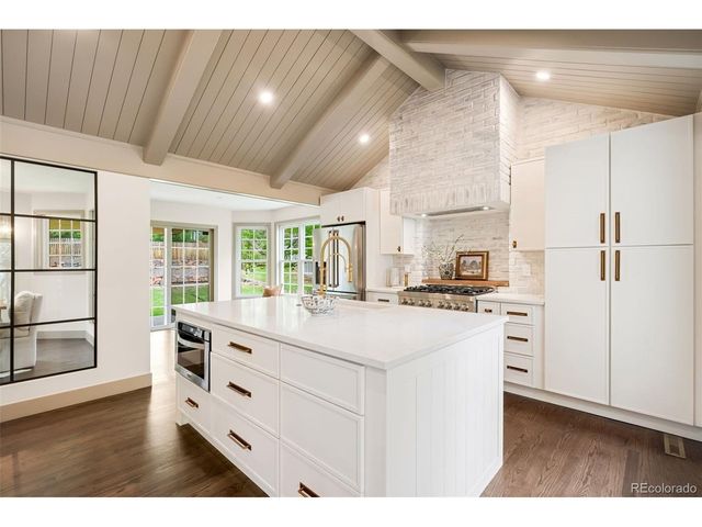 8024 S Oneida Ct, Centennial, CO 80112