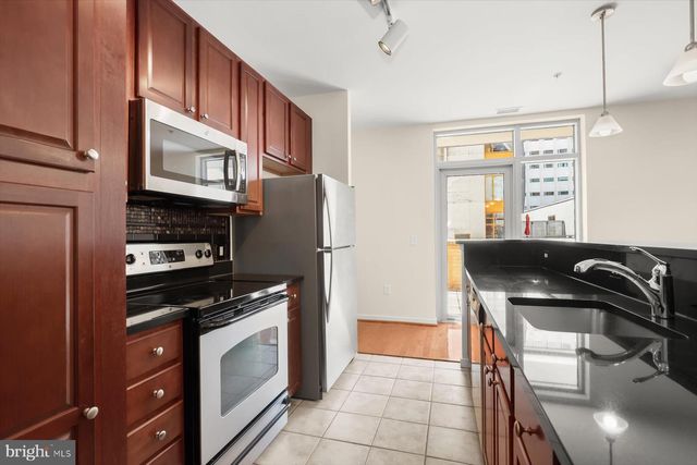 6506 AMERICA BLVD #211, Hyattsville, MD 20782