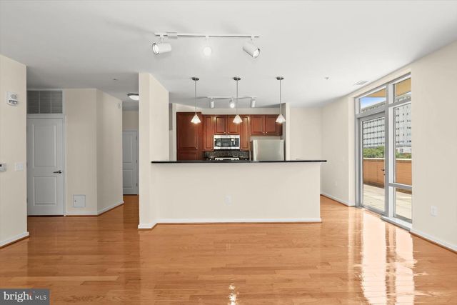6506 AMERICA BLVD #211, Hyattsville, MD 20782