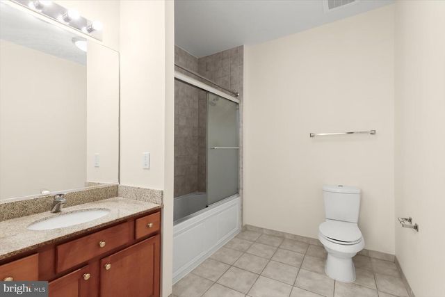 6506 AMERICA BLVD #211, Hyattsville, MD 20782