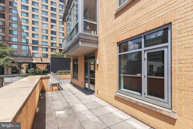 6506 AMERICA BLVD #211, Hyattsville, MD 20782