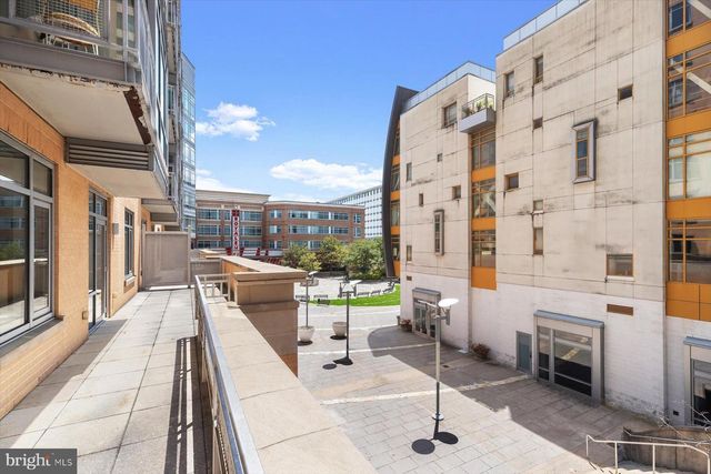 6506 AMERICA BLVD #211, Hyattsville, MD 20782