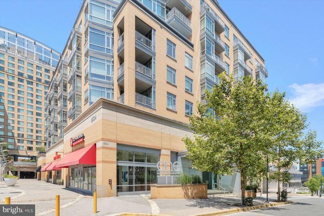 6506 AMERICA BLVD #211, Hyattsville, MD 20782