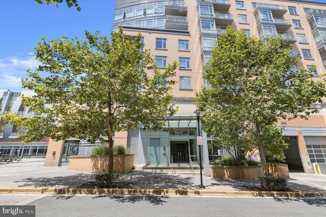 6506 AMERICA BLVD #211, Hyattsville, MD 20782