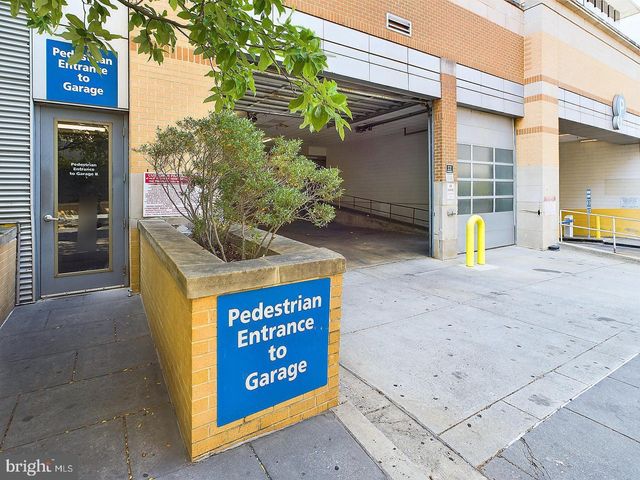 6506 AMERICA BLVD #211, Hyattsville, MD 20782