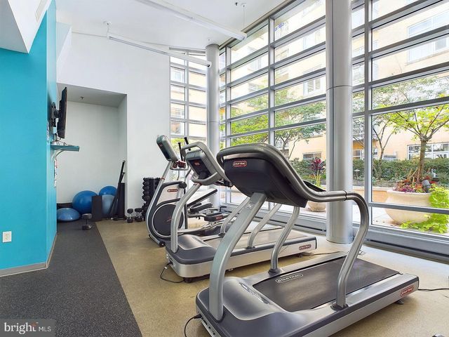 6506 AMERICA BLVD #211, Hyattsville, MD 20782
