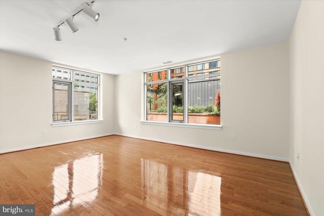 6506 AMERICA BLVD #211, Hyattsville, MD 20782