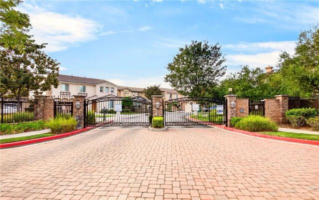 523 S Primrose, La Habra, CA 90631