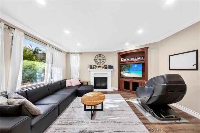 523 S Primrose, La Habra, CA 90631